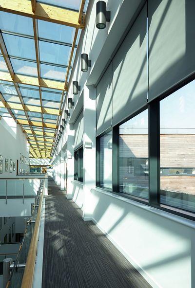 Rollo-Systeme, SG 4970, Multiscreen 1-10%, Room shot "Durham Gateway", Durham, United Kingdom