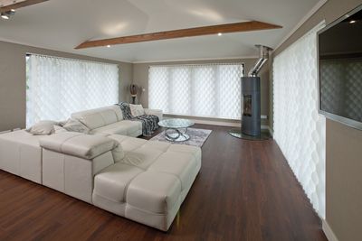 Vertikal-Lamellen, SG 2910, Multi Visio, Room shot "Rawsons Retreat", Kent, United Kingdom, Vertical Waves