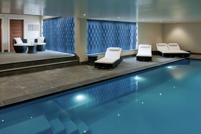 Vertikal-Lamellen, SG 2810, Multi Visio, Room shot "Rawsons Retreat", Kent, United Kingdom, Vertical Waves