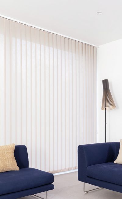 Vertikal-Lamellen, SG 2910, Multi Visio, Gerrards Cross, London, United Kingdom